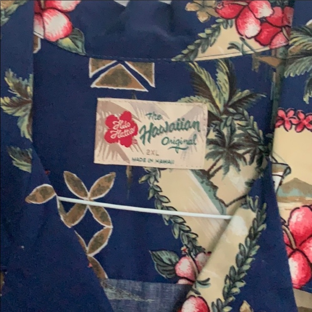 Hilo Hattie Men’s Hawaiian Shirt 2X - Picture 3 of 4